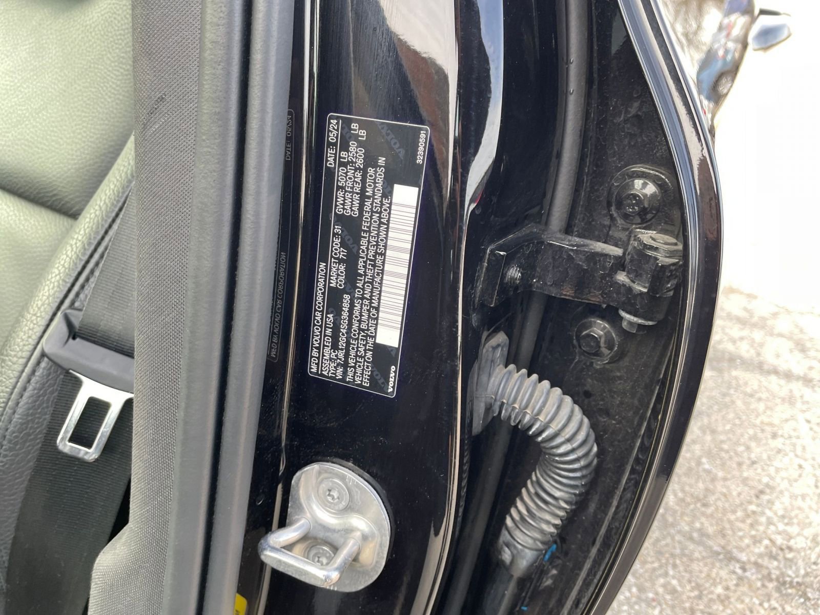 Used 2025 Volvo S60 B5 Plus image 29