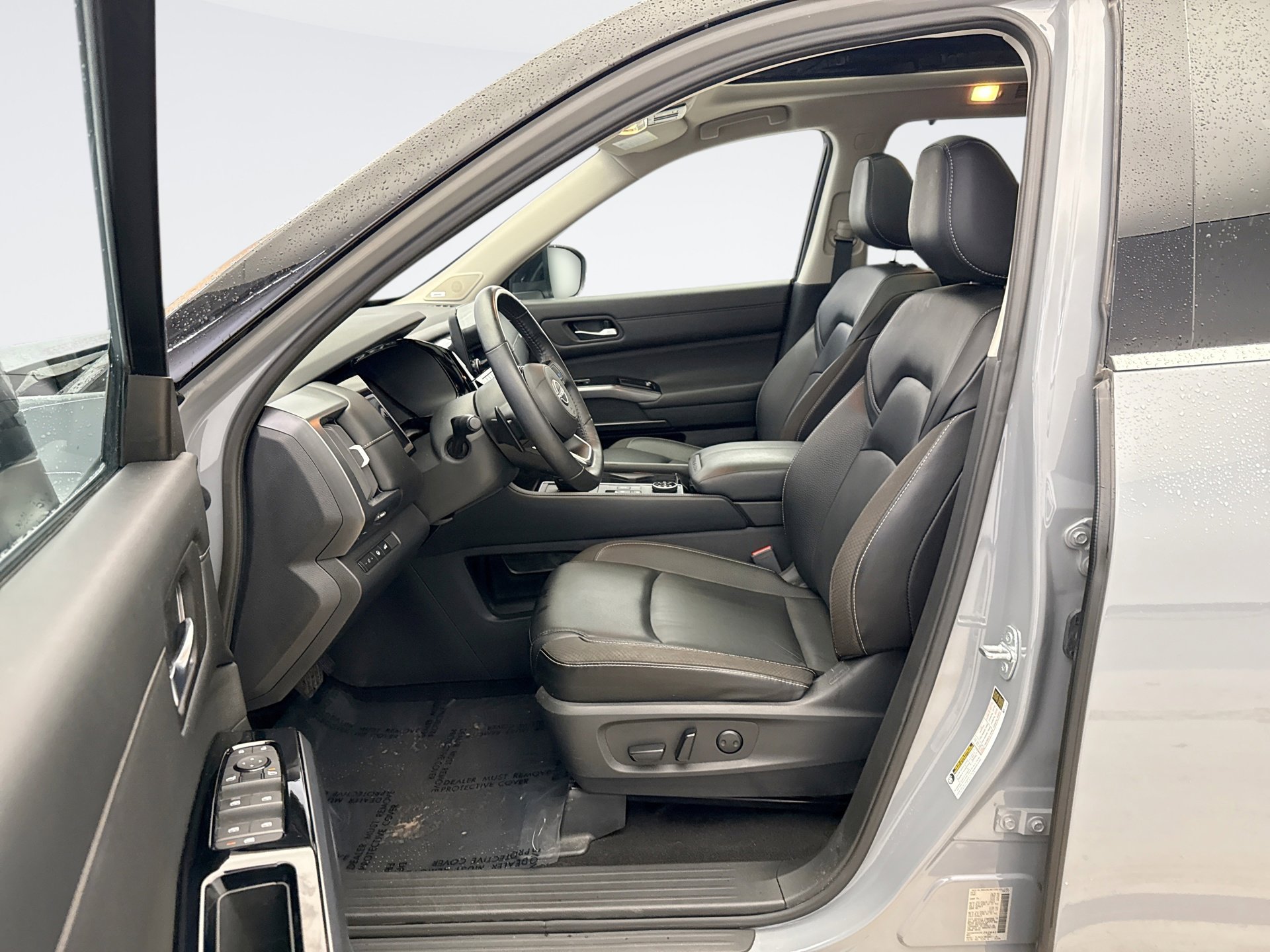Used 2023 Nissan Pathfinder SL w/ SL Premium Package AWD/4WD image 10