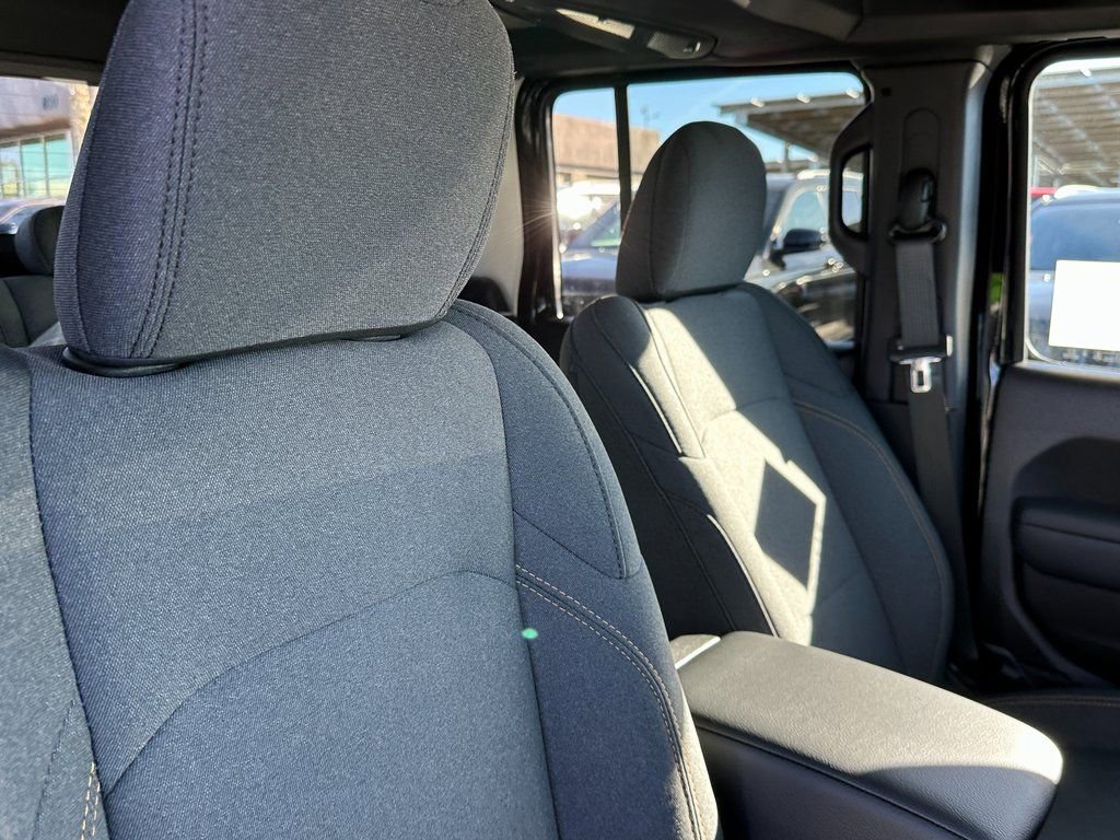 New 2026 Jeep Gladiator Sport AWD/4WD image 13