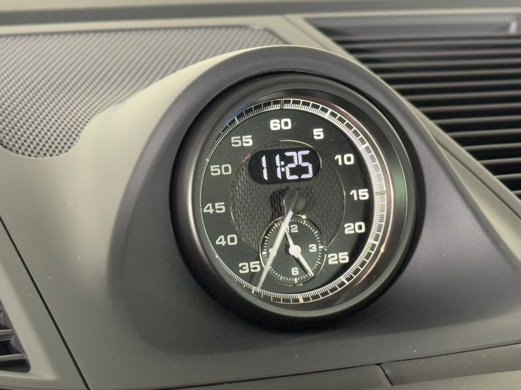 New 2026 Porsche Macan Turbo image 31