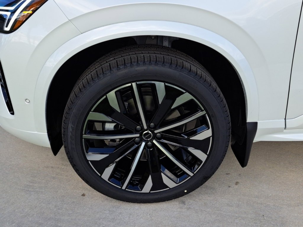 New 2026 Volvo XC90 B6 Ultra w/ Protection Package Premier image 3