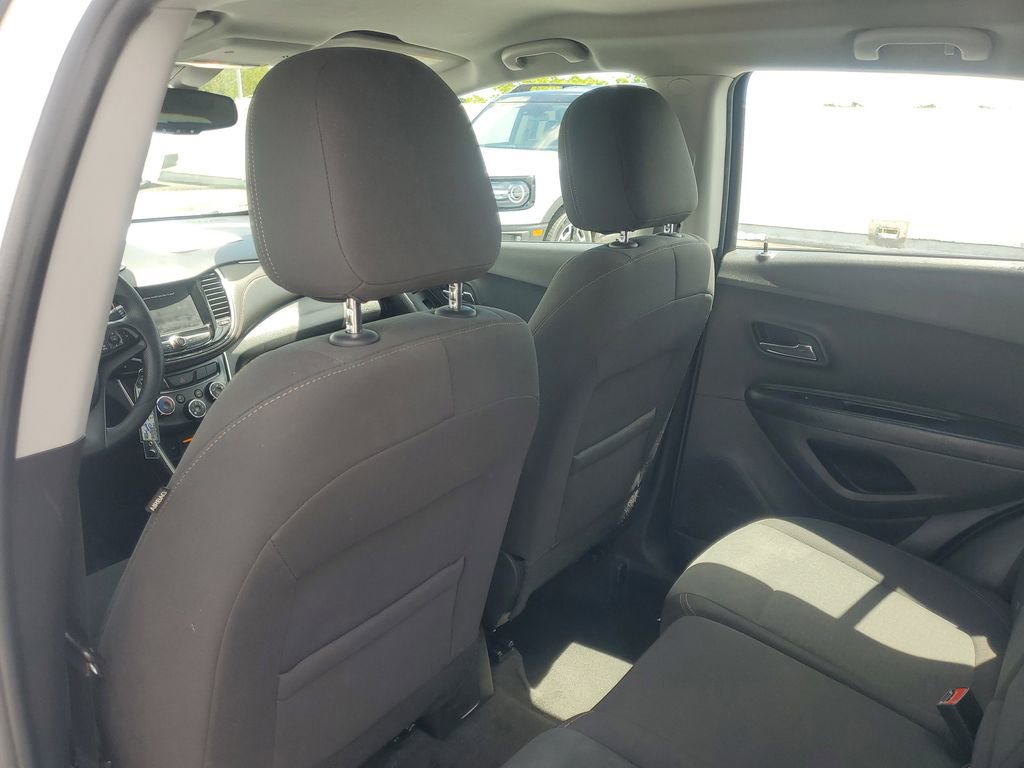 Used 2022 Chevrolet Trax LS image 11