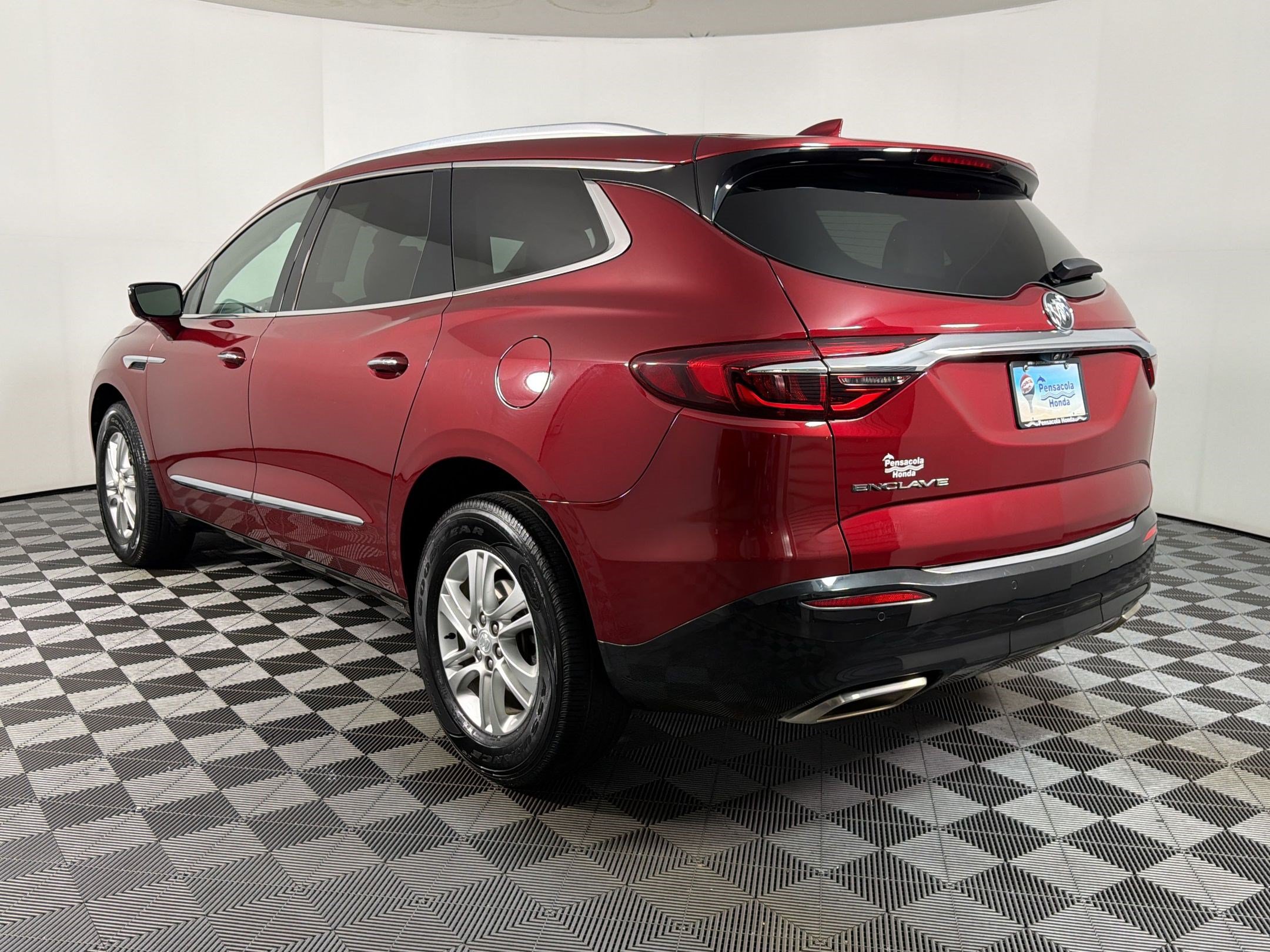 Used 2021 Buick Enclave Essence w/ Trailering Package, 5000 lbs. FWD image 2