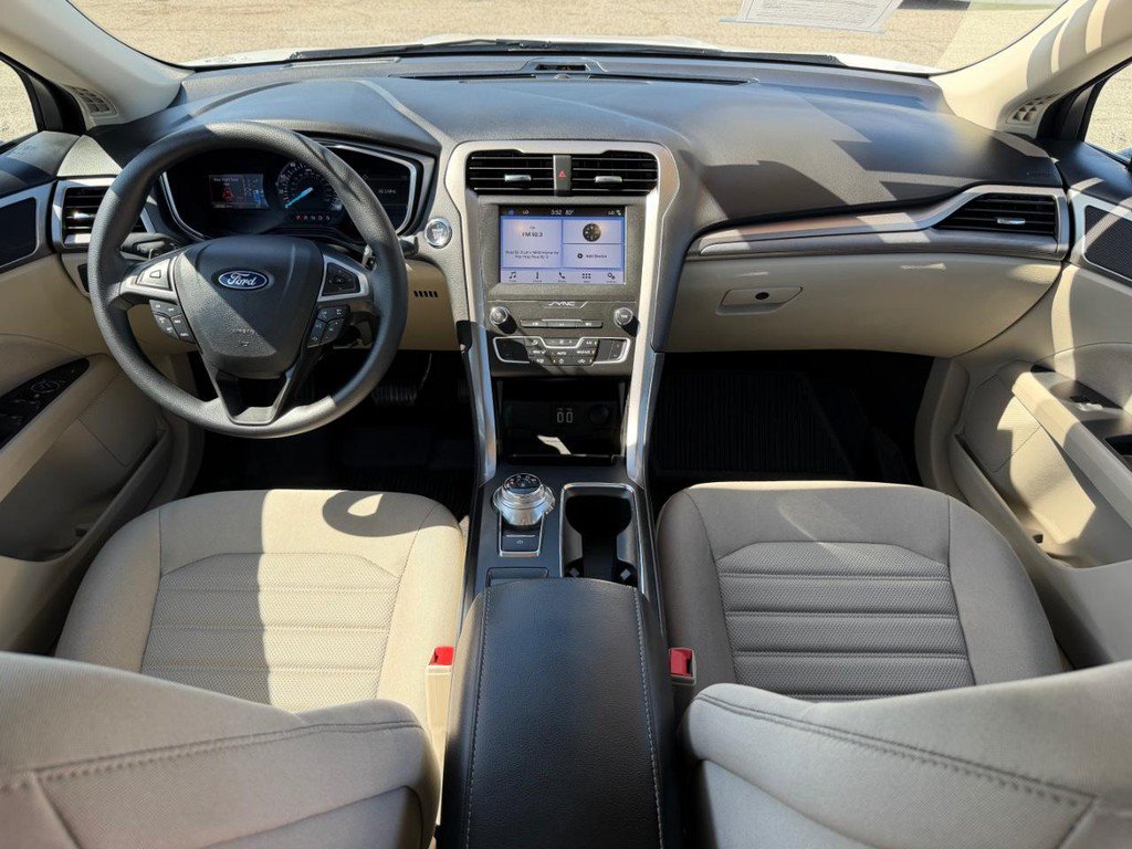 Used 2019 Ford Fusion SE FWD image 23