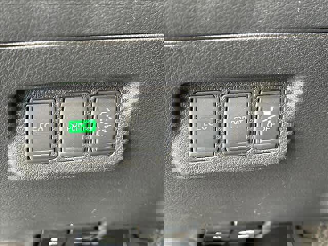 Used 2014 Nissan Sentra S image 17