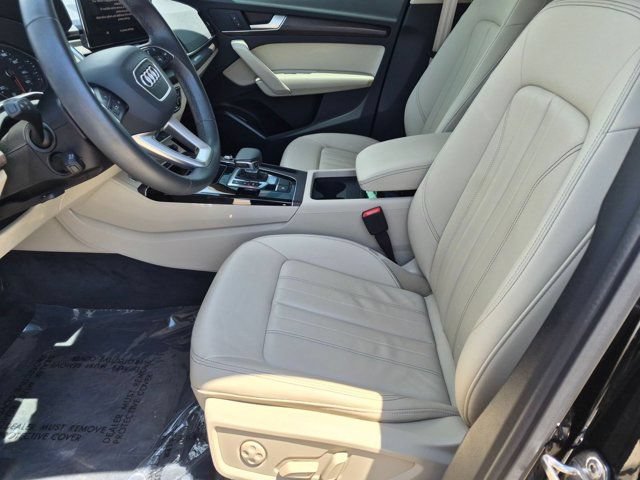 Used 2023 Audi Q5 2.0T Premium w/ Convenience Package AWD/4WD image 9