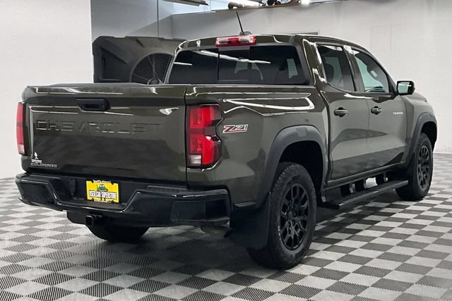 Used 2024 Chevrolet Colorado Z71 w/ Z71 Convenience Package 2 AWD/4WD image 12