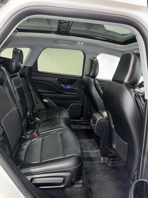 Used 2022 Lincoln Corsair Reserve w/ Equipment Group 201A image 13