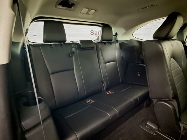 Used 2023 Toyota Highlander XLE image 28