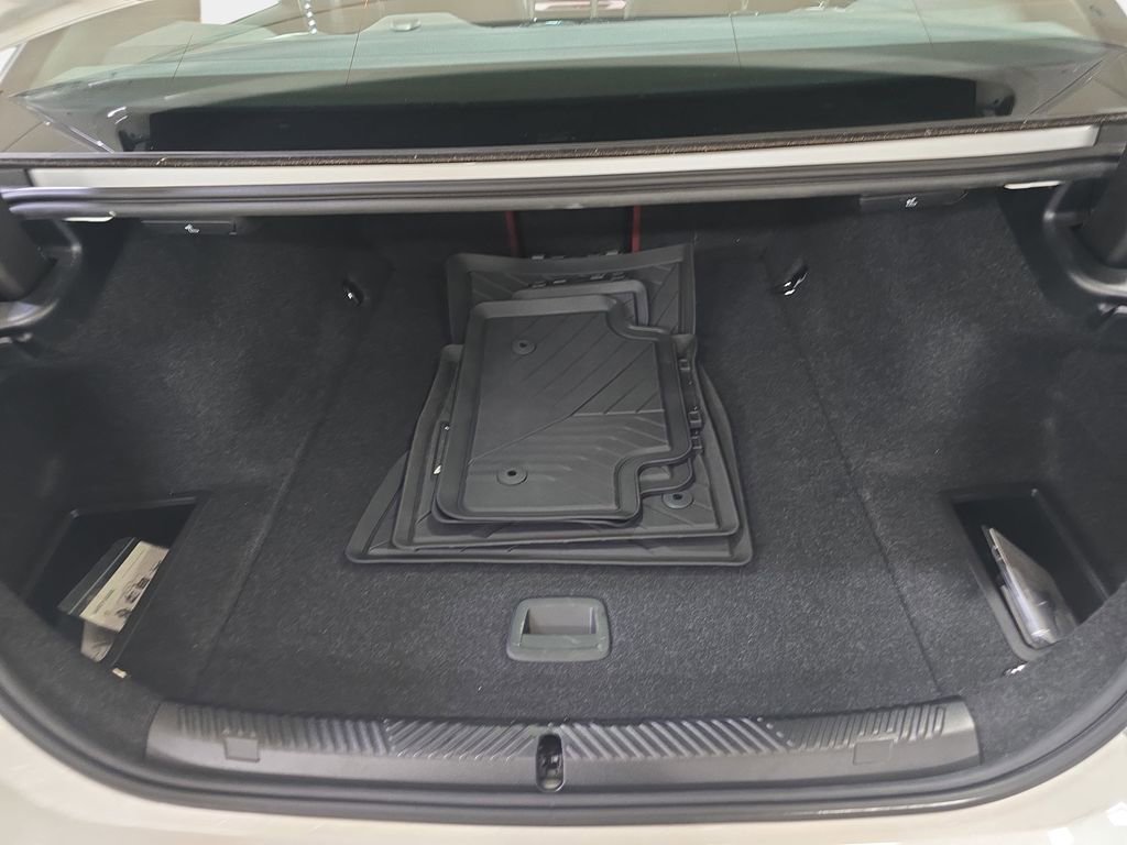 Used 2025 BMW i5 eDrive40i w/ Premium Package image 30