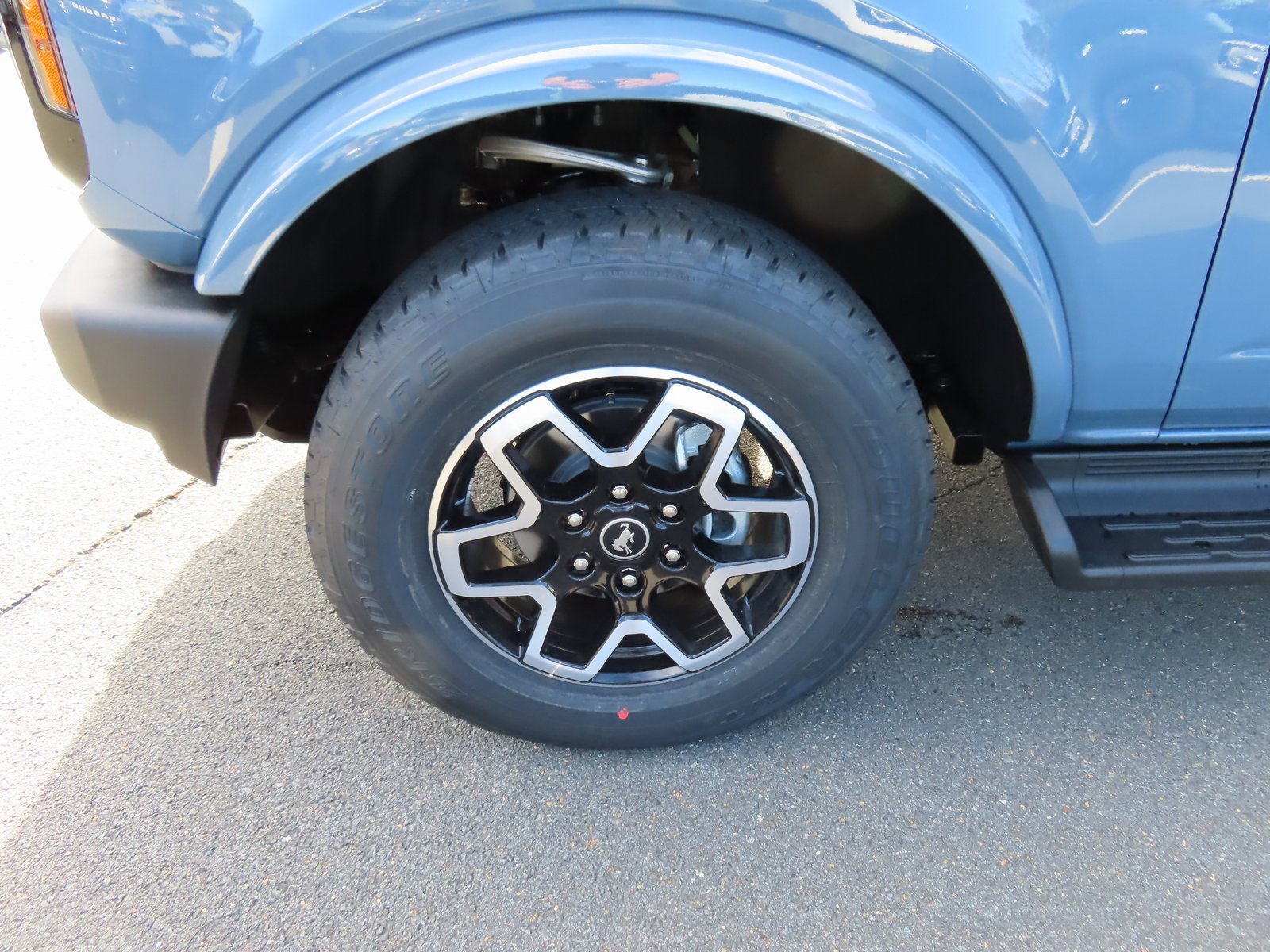 New 2025 Ford Bronco Outer Banks image 8