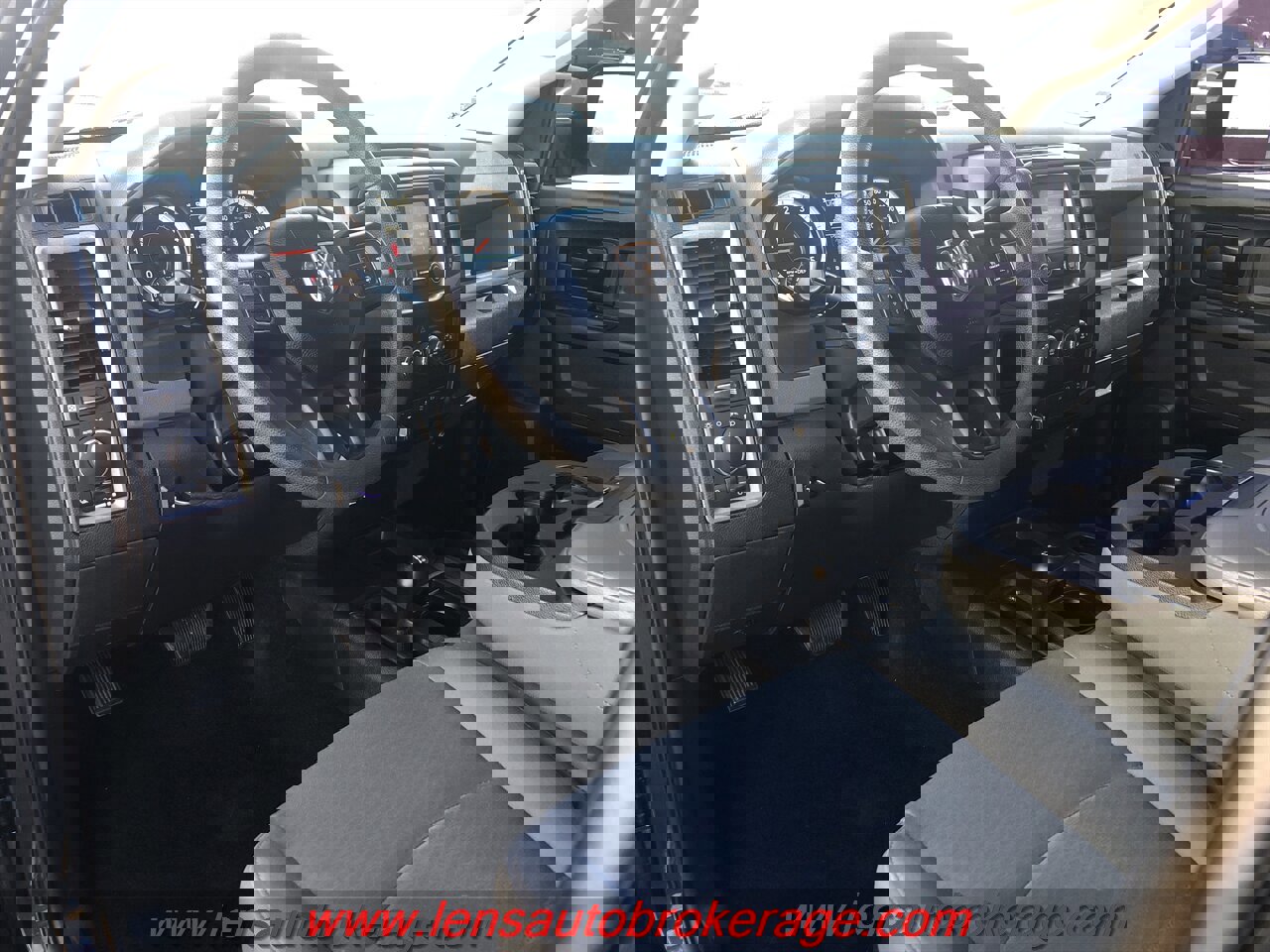 Used 2018 RAM 2500 Tradesman w/ Chrome Appearance Group image 10