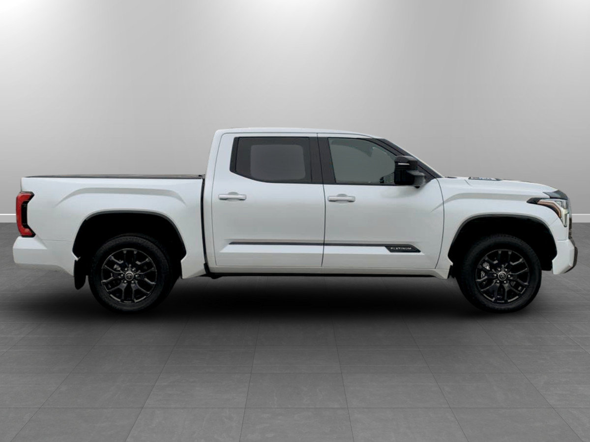 Used 2022 Toyota Tundra Platinum AWD/4WD image 8