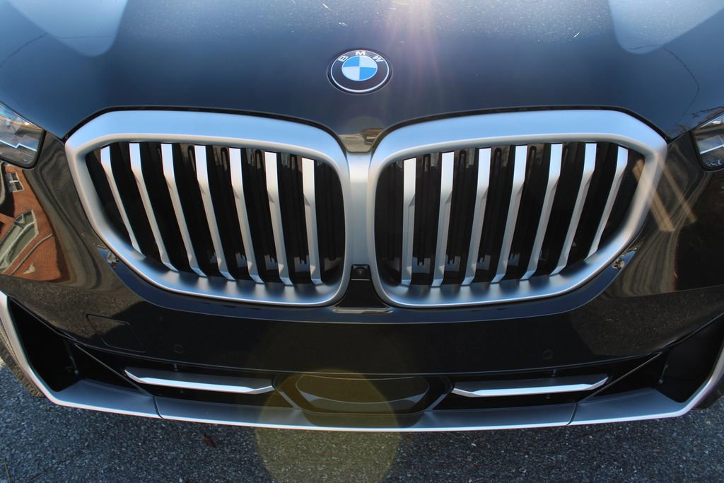 Used 2024 BMW X5 xDrive40i w/ Premium Package image 54