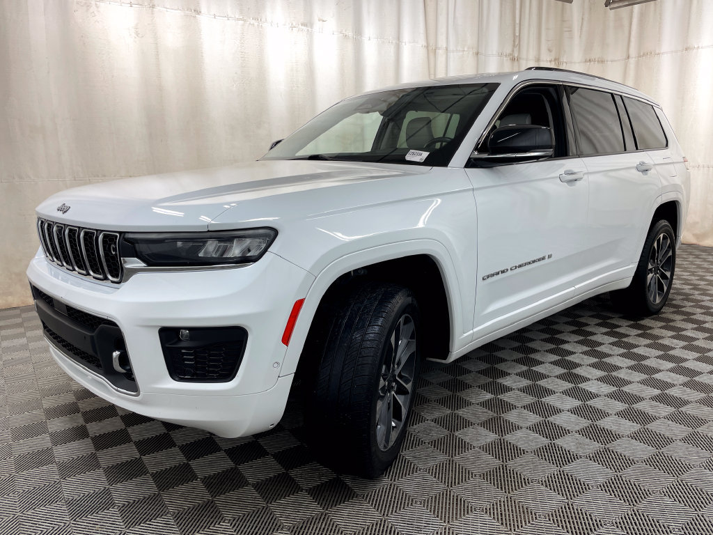 Used 2021 Jeep Grand Cherokee L Overland w/ Advanced Protech Group III AWD/4WD image 23