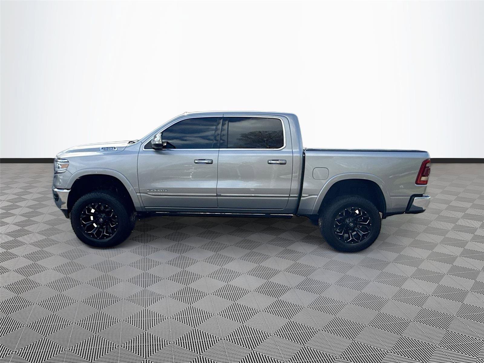 Used 2022 RAM 1500 Limited image 4