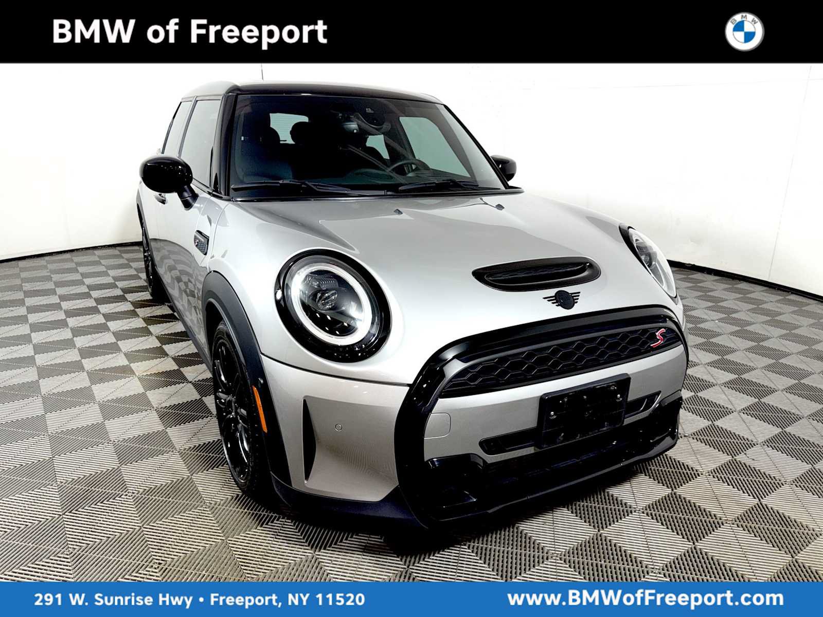 Used 2024 MINI Cooper S FWD image 1