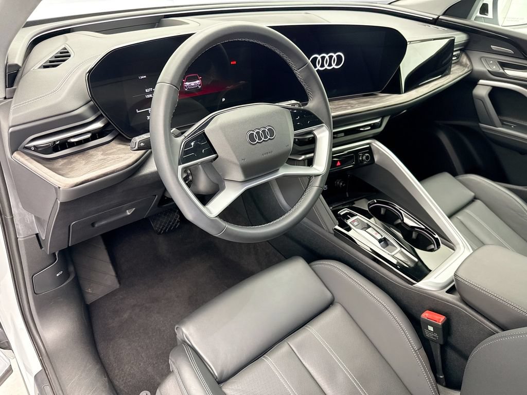 Certified 2025 Audi Q5 Premium Plus w/ Premium Plus AWD/4WD image 9