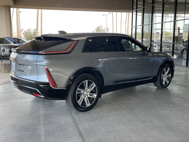 Used 2024 Cadillac Lyriq Tech AWD/4WD image 7