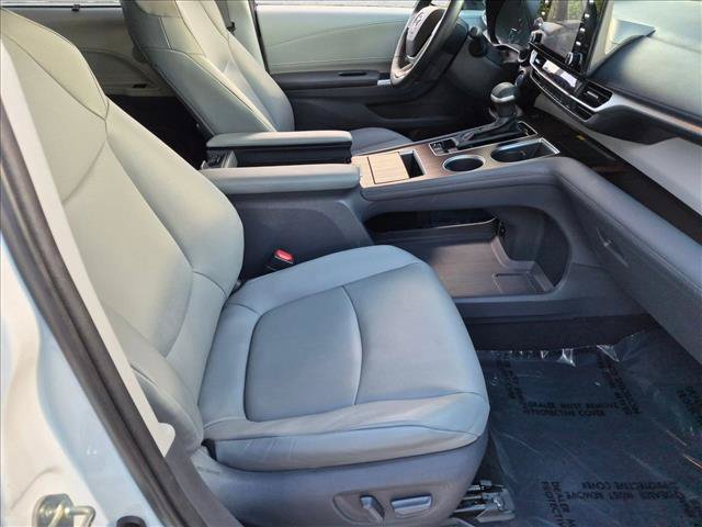 Certified 2021 Toyota Sienna XLE w/ XLE Plus Package FWD image 21