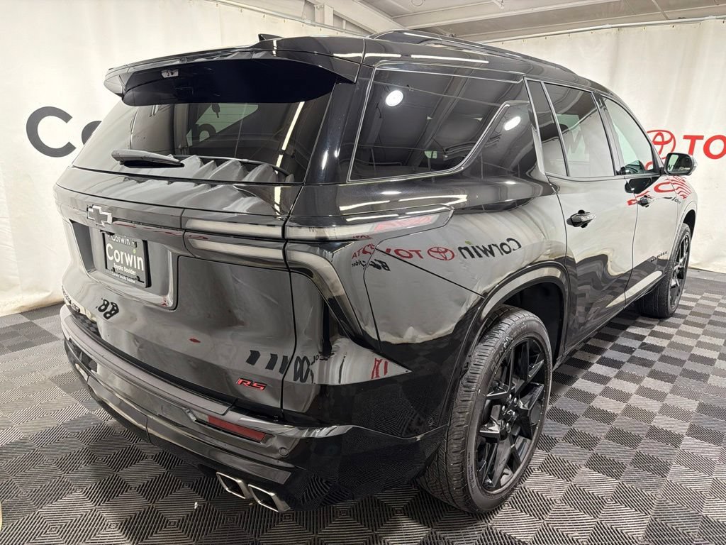Used 2024 Chevrolet Traverse RS w/ LPO, Floor Liner Package AWD/4WD image 8