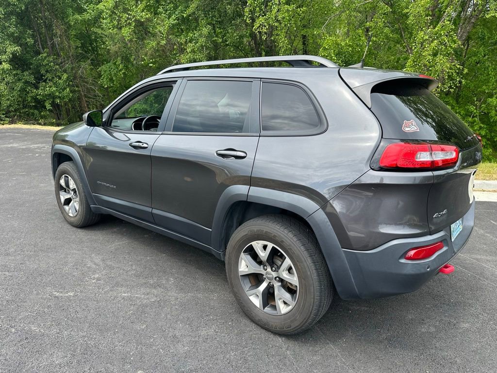 Used 2017 Jeep Cherokee Trailhawk AWD/4WD image 5