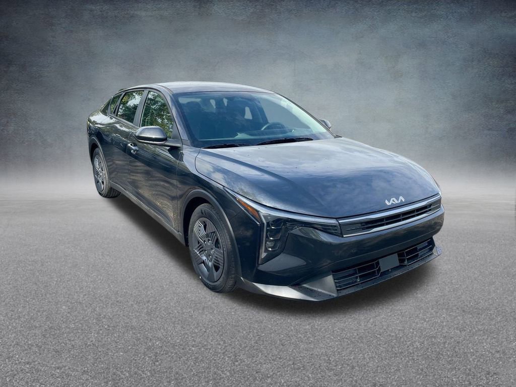 Used 2025 Kia K4 LX image 36