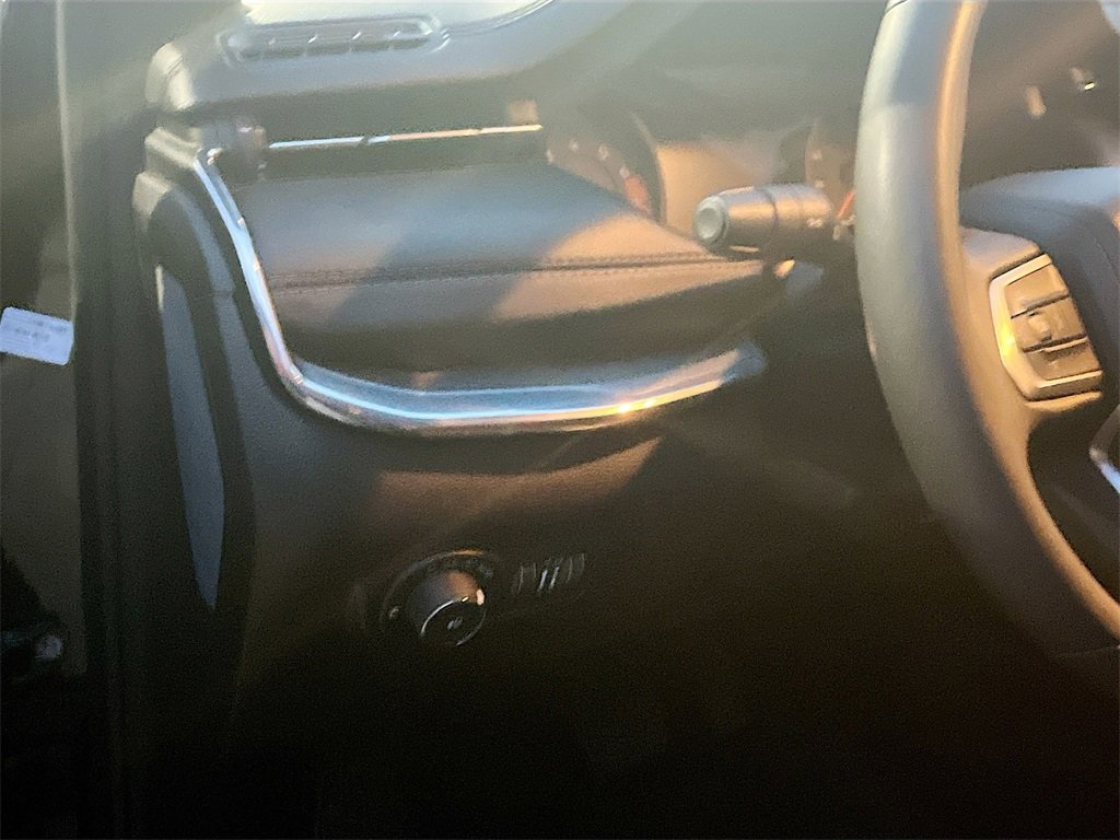 Used 2023 Jeep Compass Limited image 10