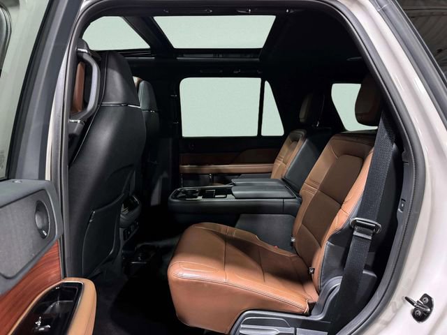 Used 2022 Lincoln Navigator Reserve image 32