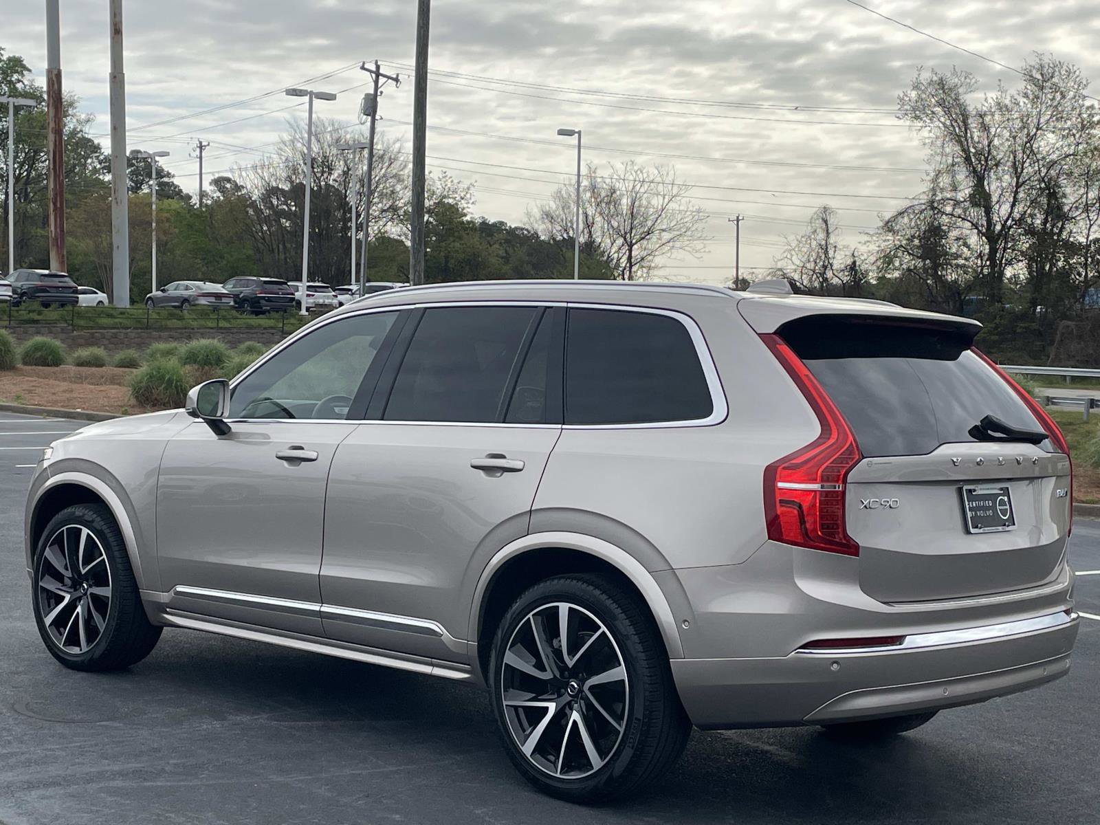 Certified 2024 Volvo XC90 B6 Ultimate w/ Protection Package Premier image 5