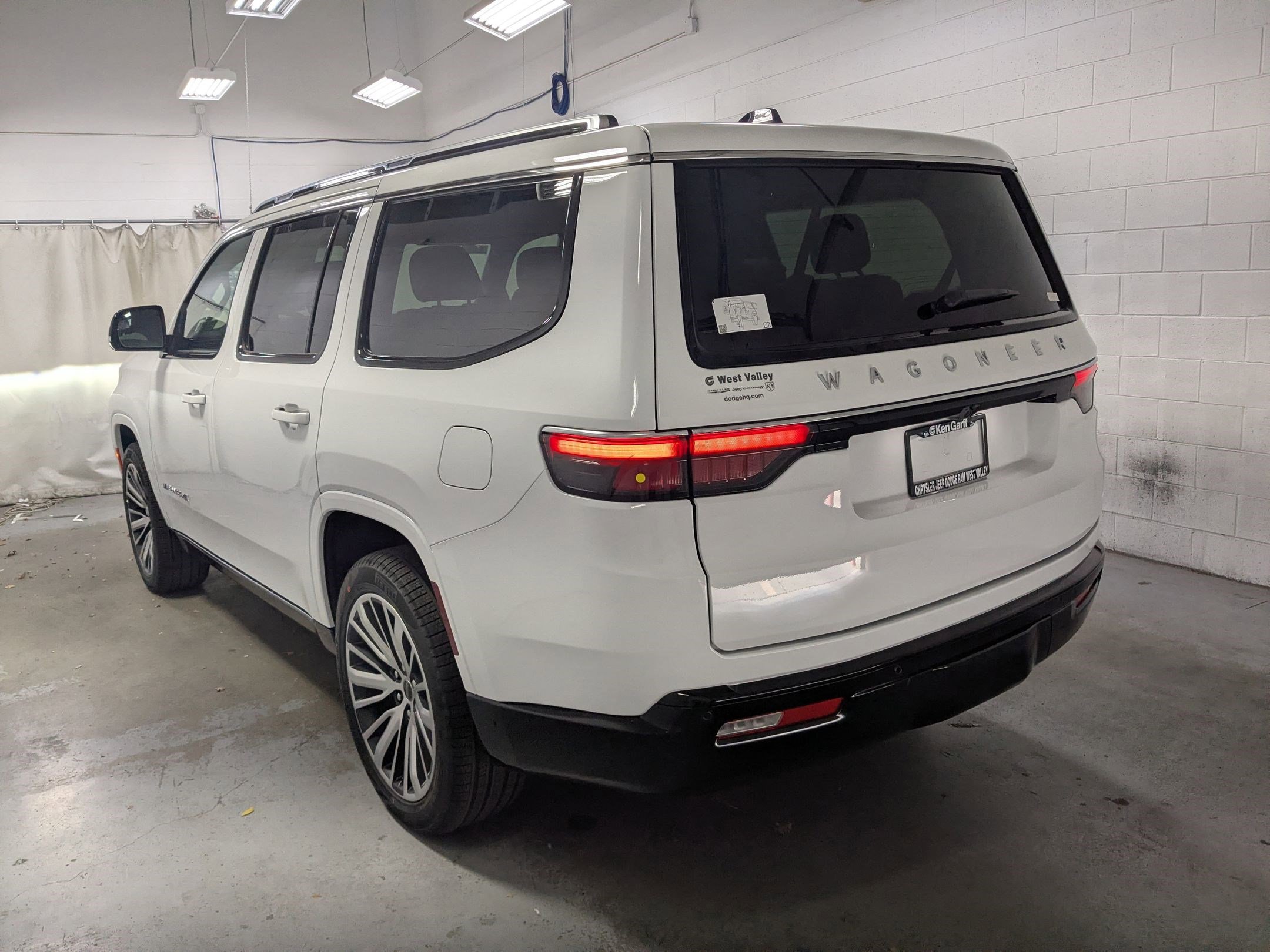 New 2025 Jeep Wagoneer Series II image 7