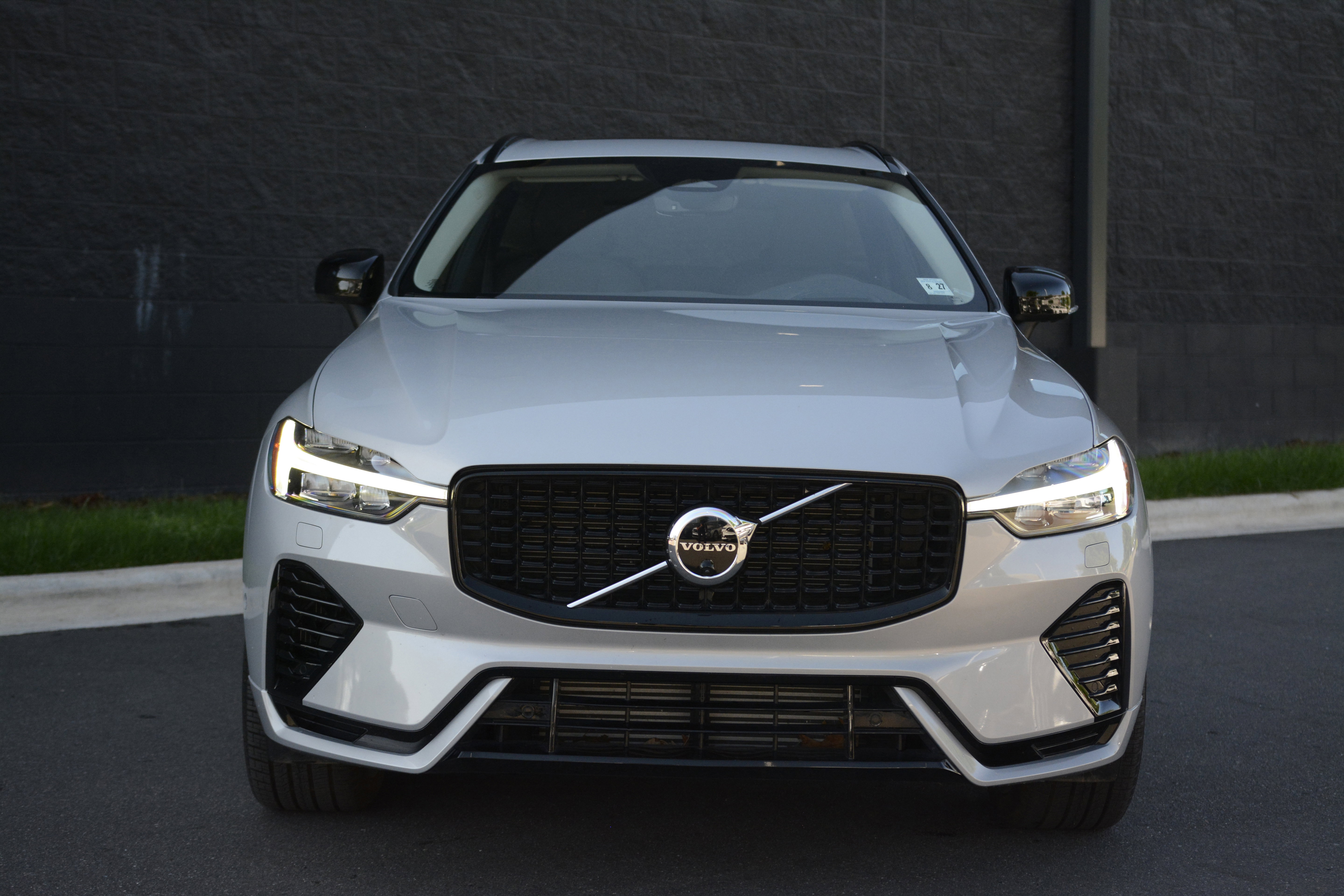 Used 2023 Volvo XC60 T8 Ultimate image 10