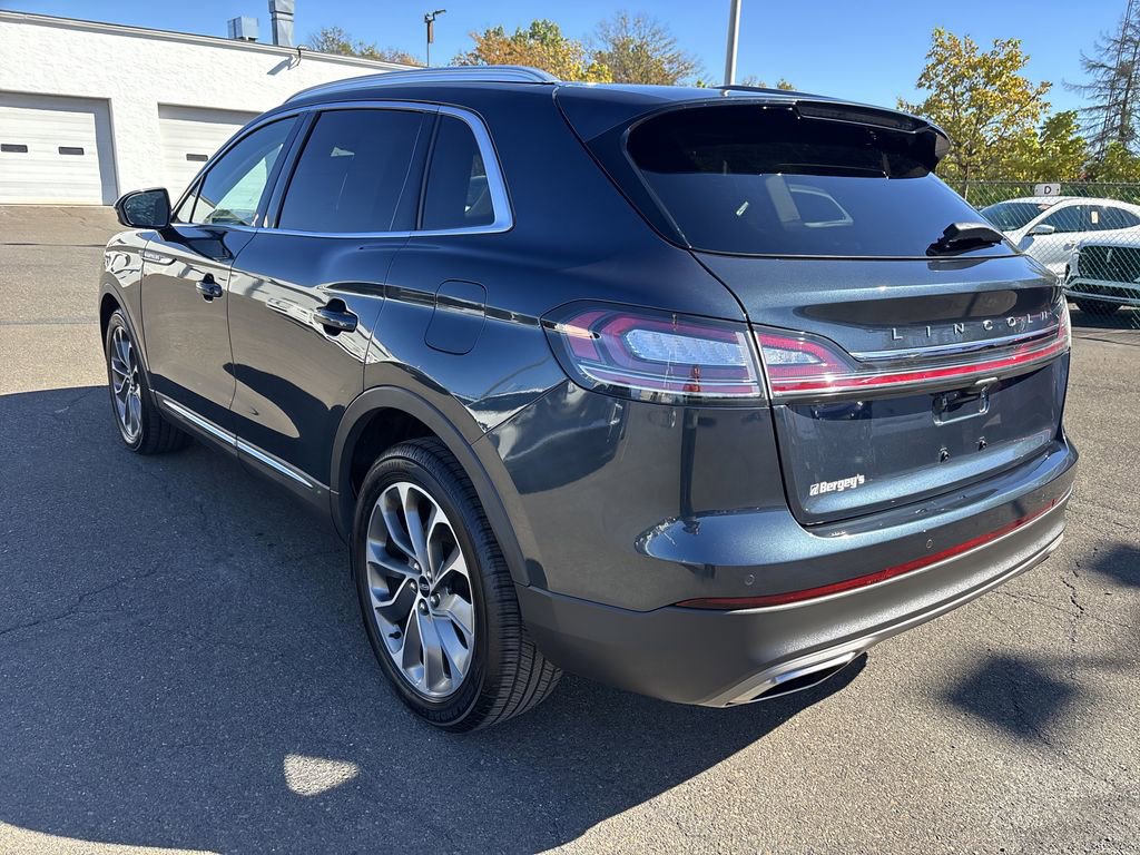 Certified 2022 Lincoln Nautilus Reserve w/ Luxury Package image 3