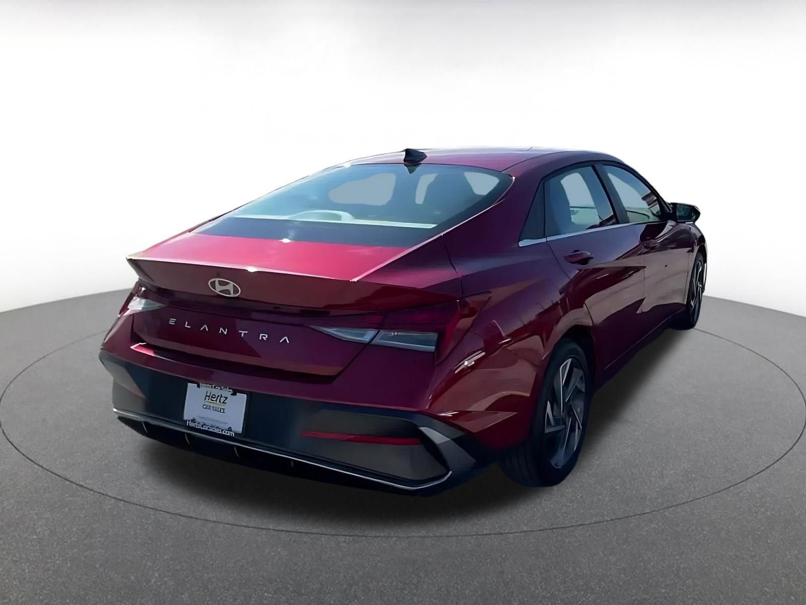 Used 2025 Hyundai Elantra SEL image 14