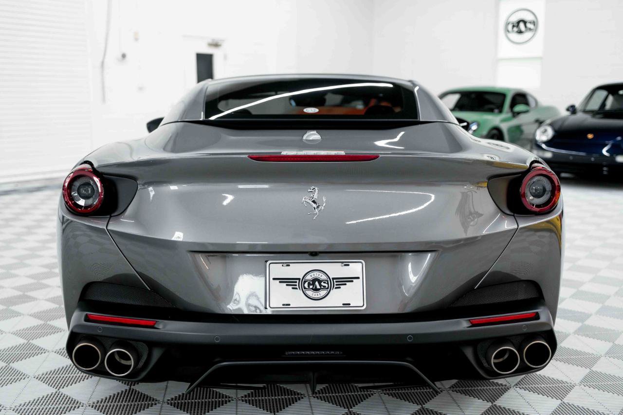 Used 2020 Ferrari Portofino RWD image 9