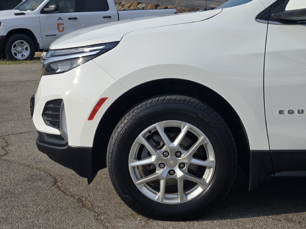 Used 2023 Chevrolet Equinox LT w/ LPO, Floor Liner Package AWD/4WD image 8