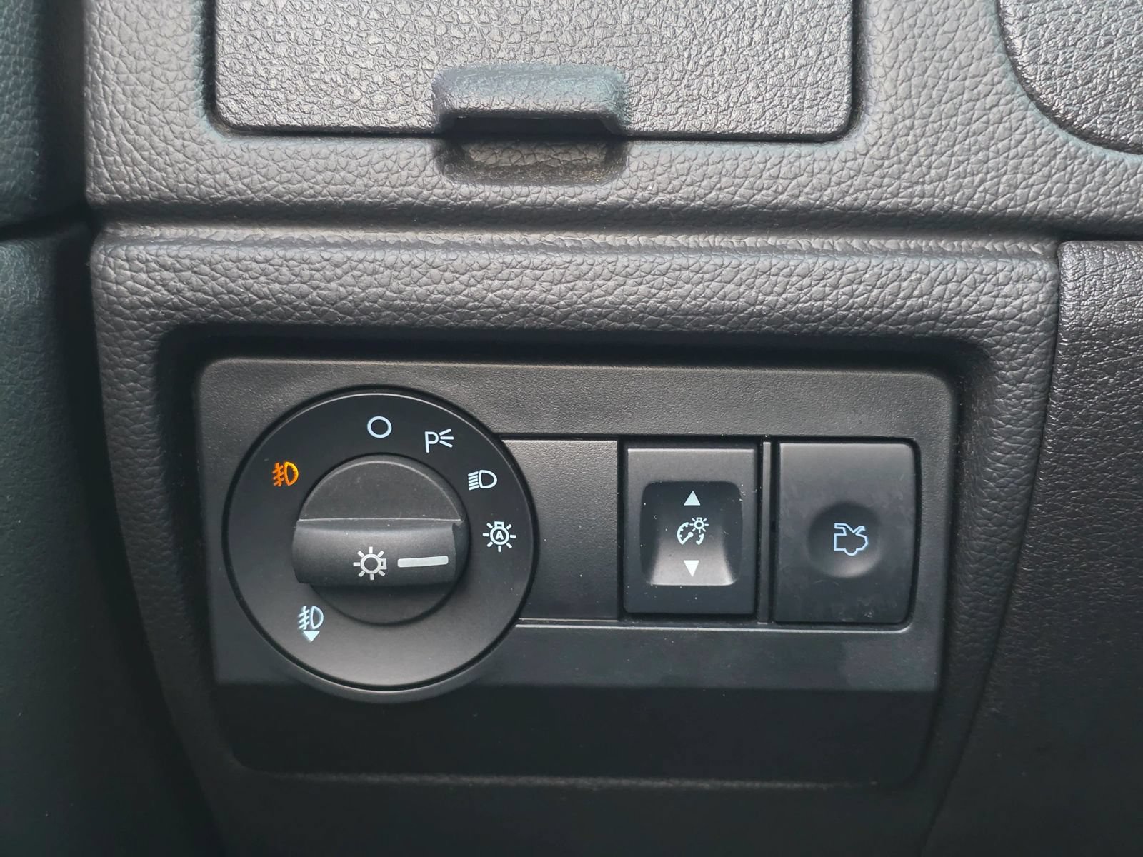 Used 2012 Ford Fusion SE FWD image 15