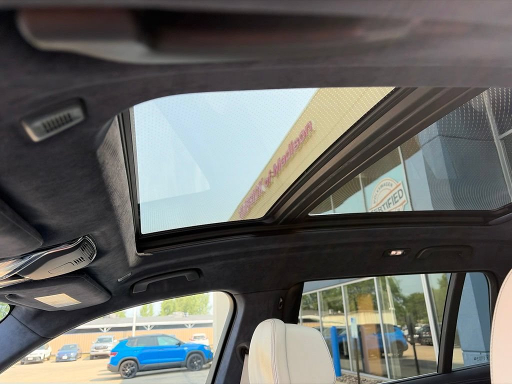 Used 2022 BMW X7 xDrive40i w/ Executive Package AWD/4WD image 15