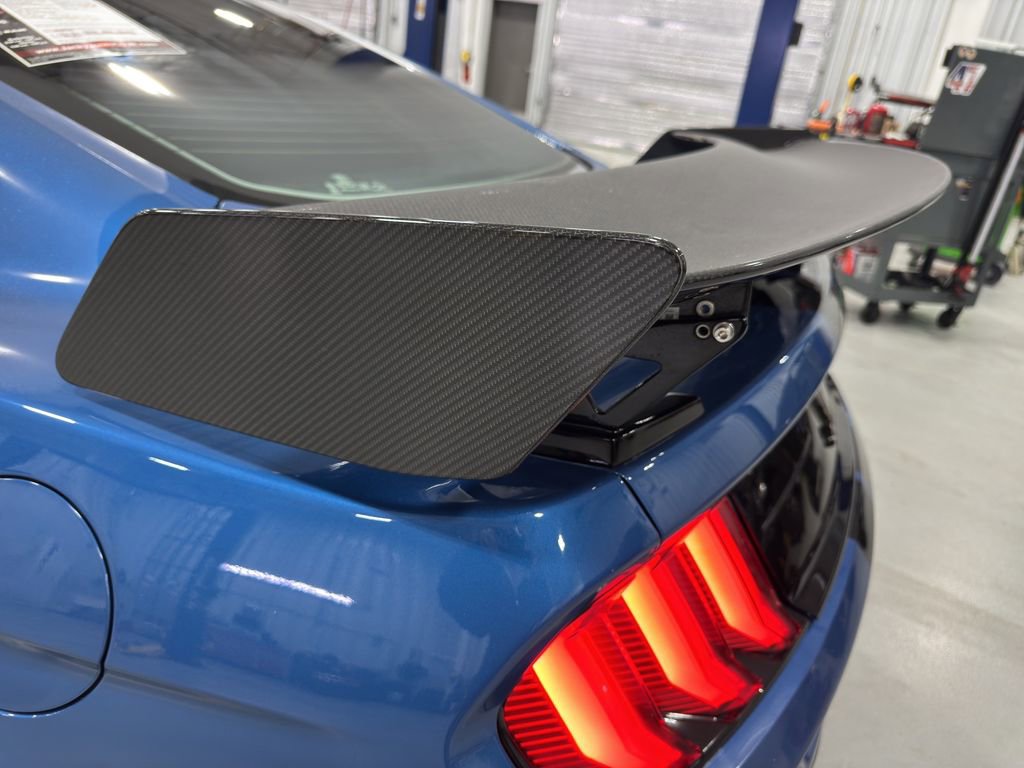 Used 2020 Ford Mustang Shelby GT500 w/ Carbon Fiber Track Pack image 9