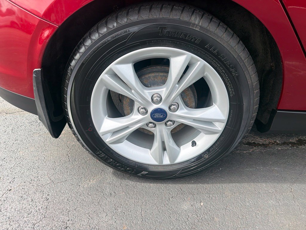 Used 2014 Ford Focus SE FWD image 12