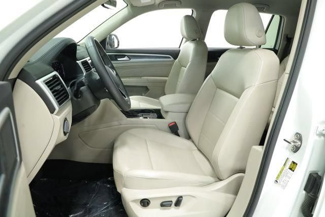 Used 2022 Volkswagen Atlas SE w/ Black Wheel Package FWD image 23