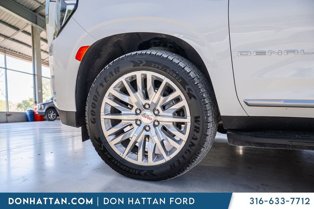 Used 2024 GMC Yukon XL Denali AWD/4WD image 42