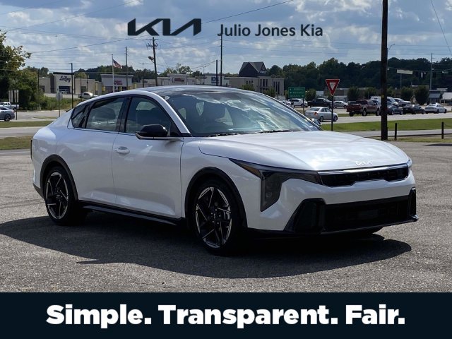 New 2026 Kia K4 EX w/ GT-Line Premium Package FWD image 1