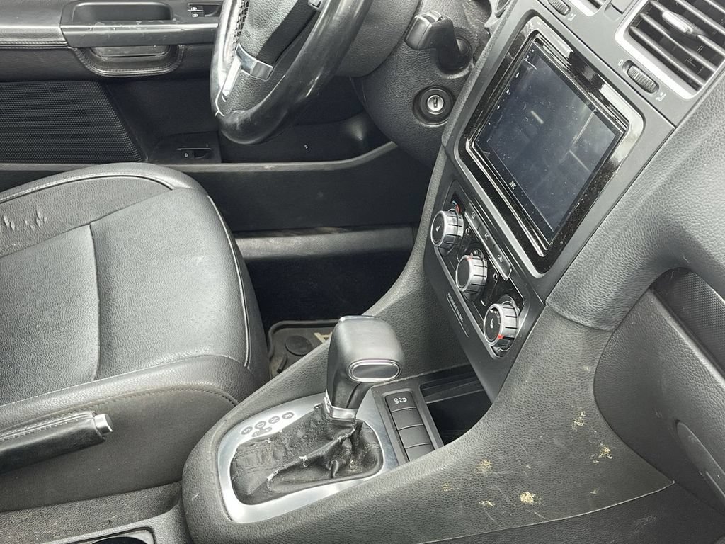 Used 2011 Volkswagen Jetta TDI FWD image 11