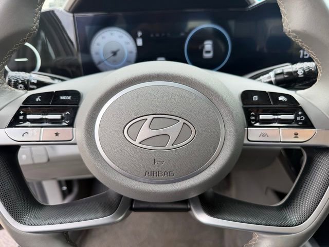 Used 2025 Hyundai Elantra SEL FWD image 13
