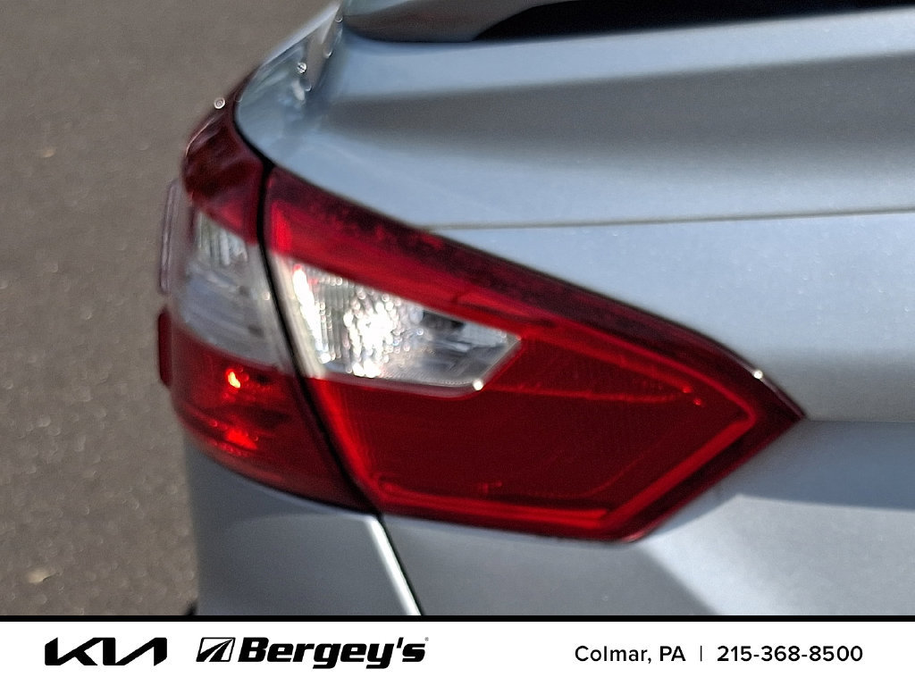 Used 2012 Ford Focus SE FWD image 28