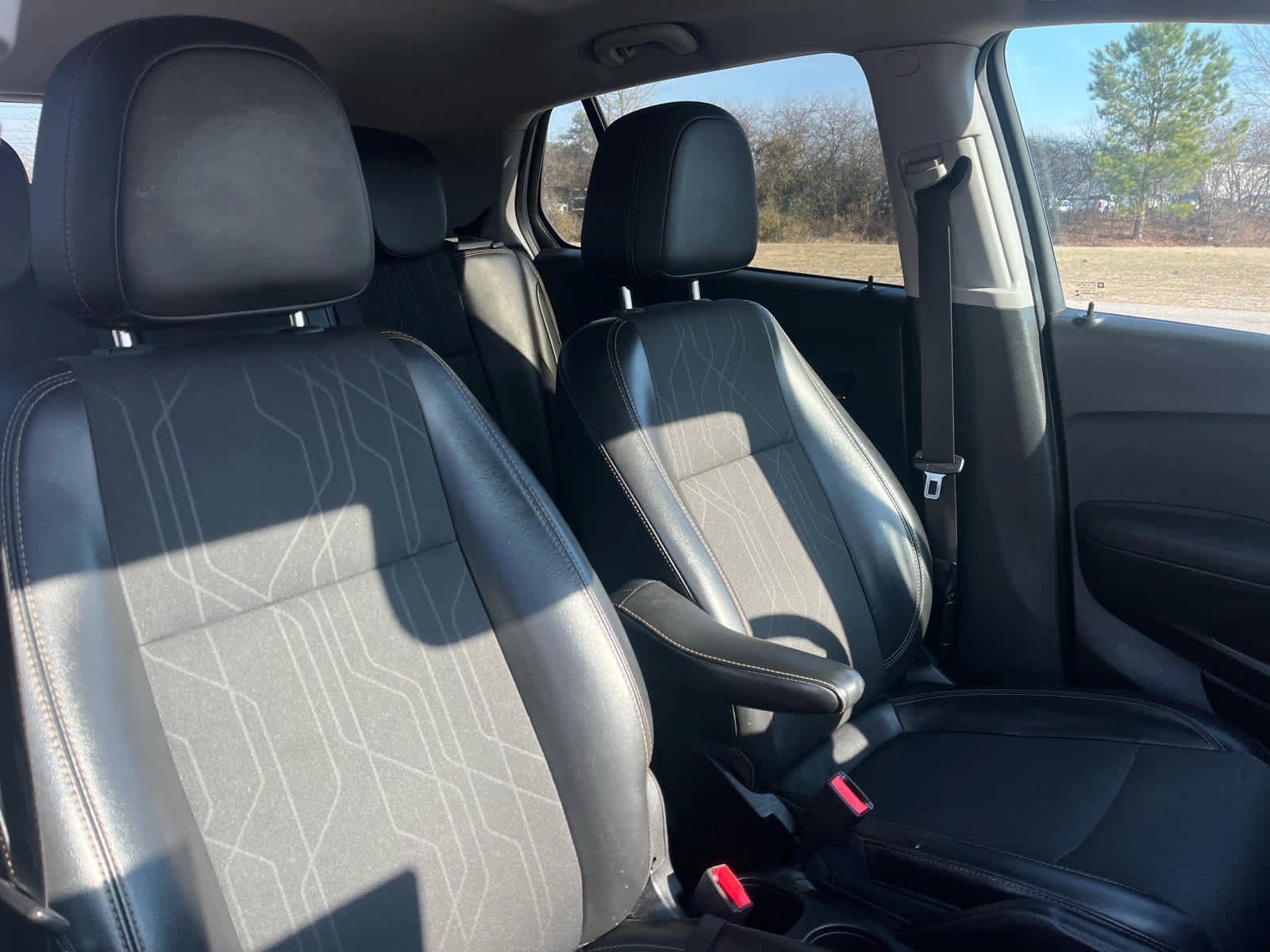 Used 2019 Chevrolet Trax LT w/ LT Convenience Package image 19