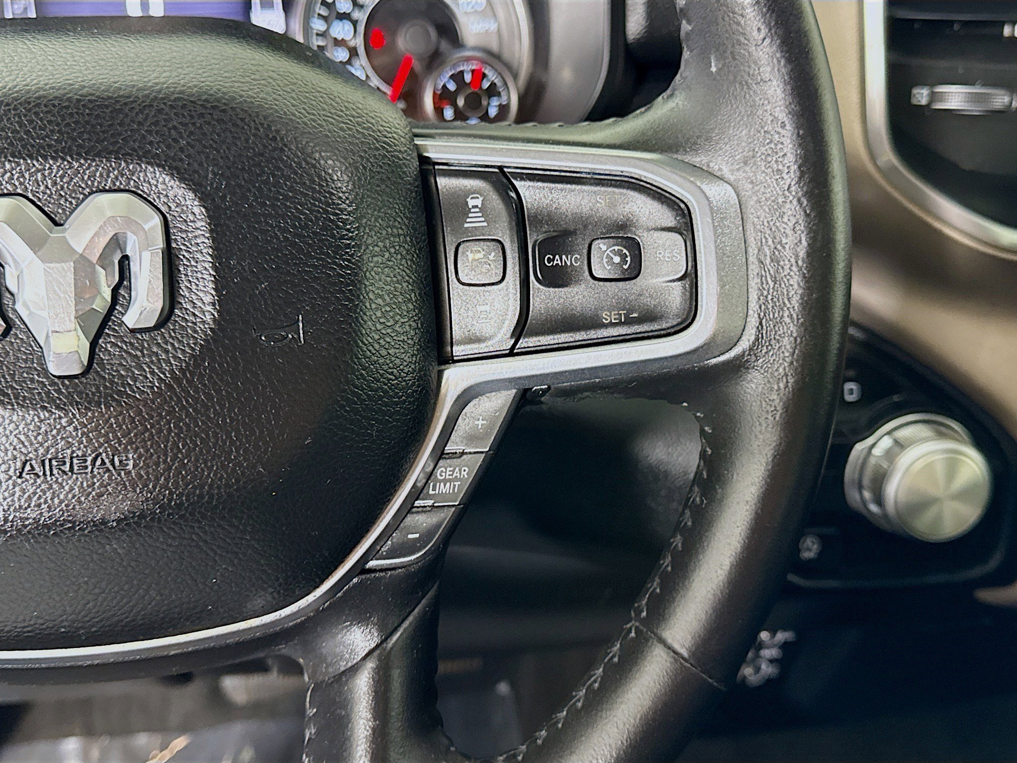 Used 2021 RAM 1500 Laramie RWD image 15