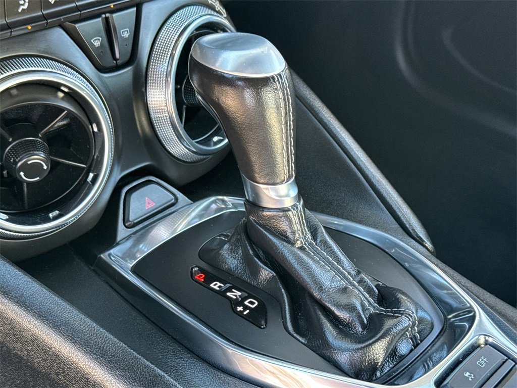 Used 2020 Chevrolet Camaro LT image 23