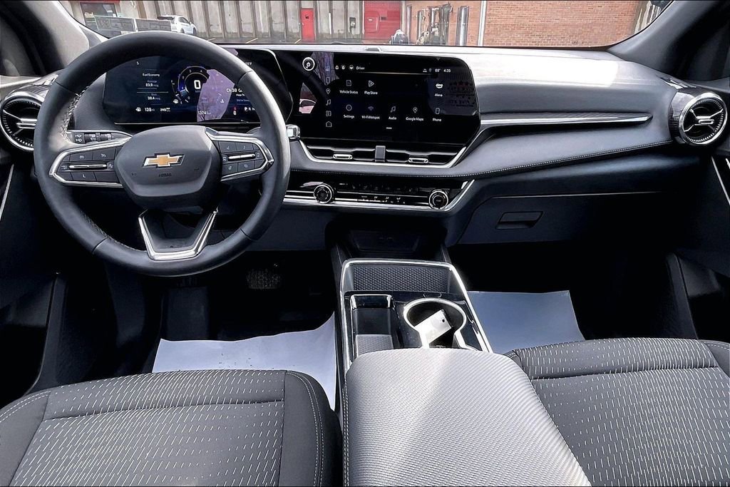 Used 2025 Chevrolet Equinox LT image 14